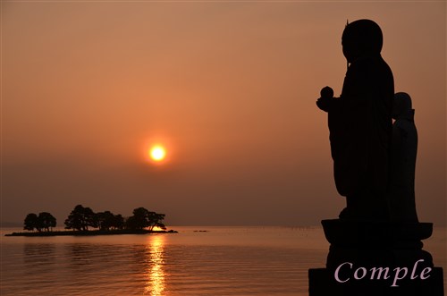 宍道湖の夕陽と地蔵